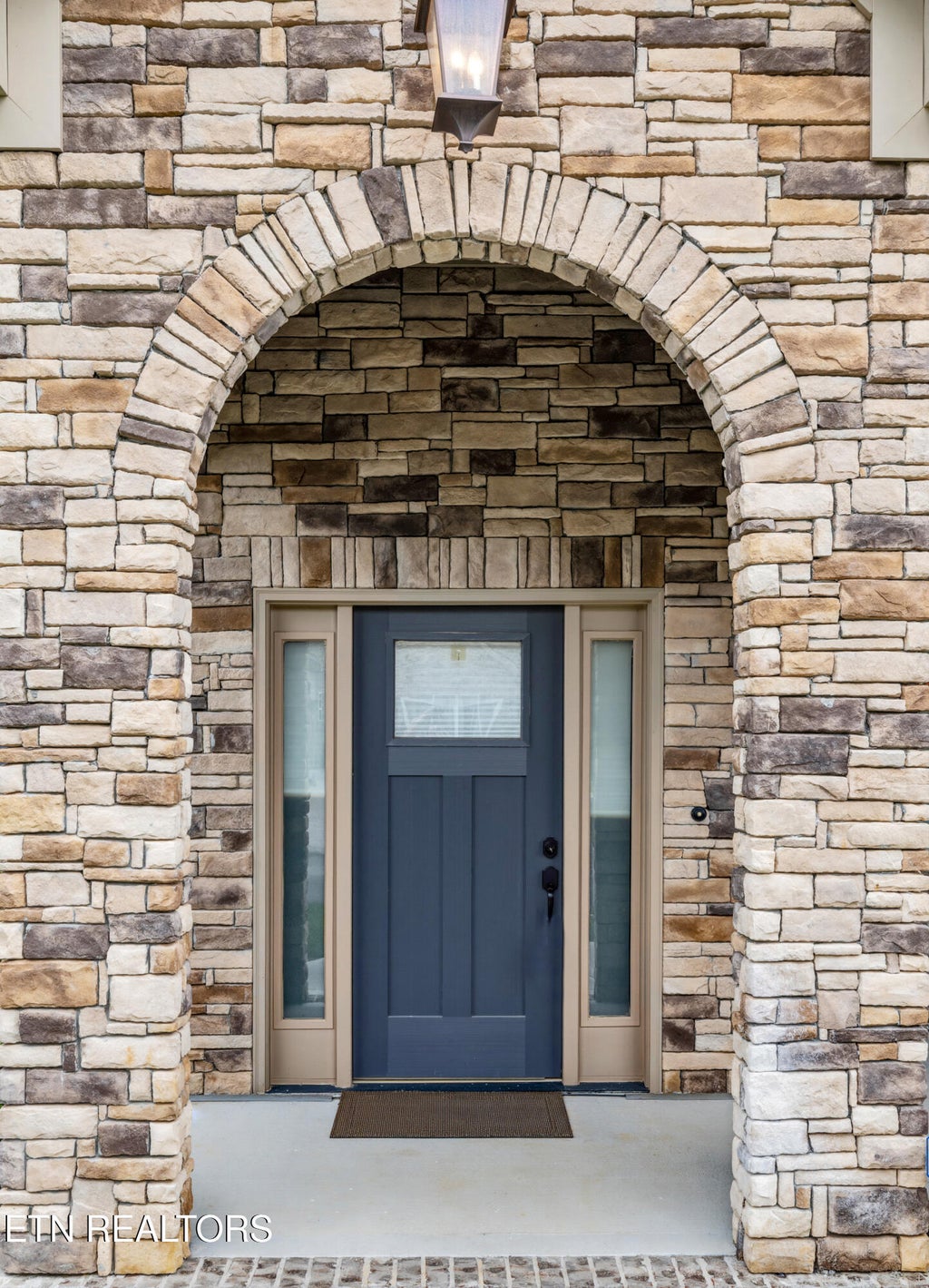 Photo of 433 Chimney Rock Drive, Lenoir City, TN 37771 (MLS # 1349975)