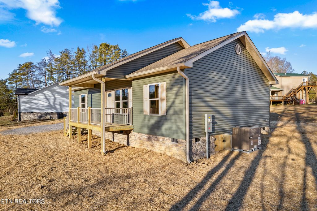 Photo of 163 County Road 801, Etowah, TN 37331 (MLS # 1335458)