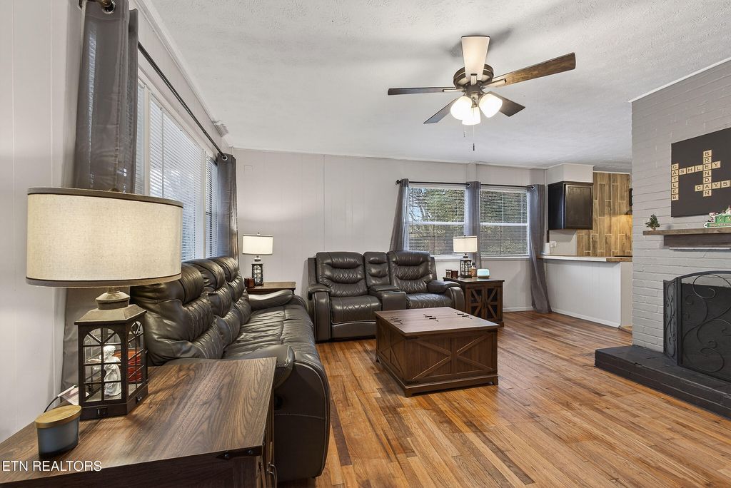 Photo of 96 Olney Lane, Oak Ridge, TN 37830 (MLS # 1320755)