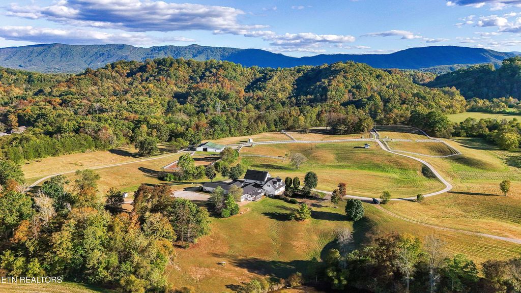 Photo of 2003 Reagan Mill Rd, Maryville, TN 37803 (MLS # 1319866)