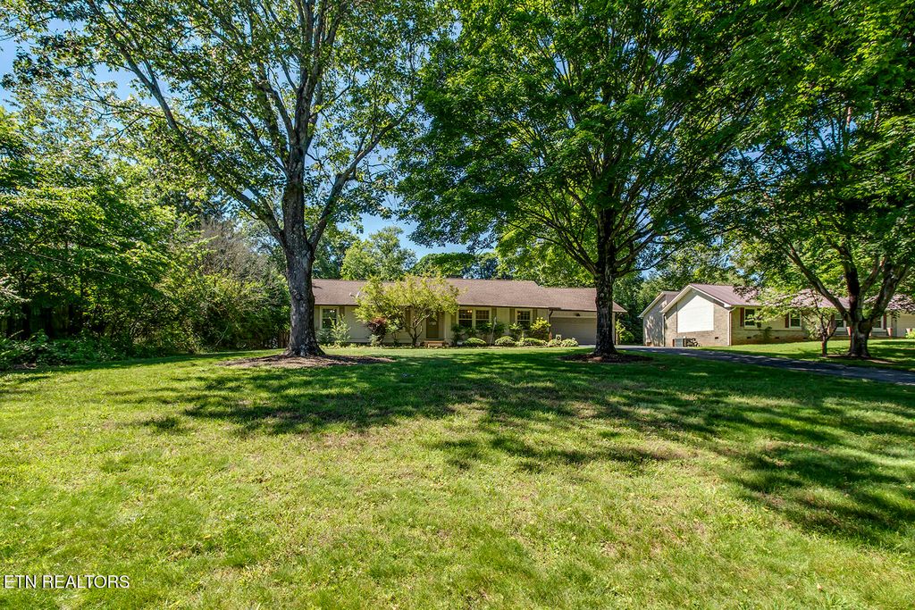 Photo of 11725 Autumn Leaves Lane, Knoxville, TN 37934 (MLS # 1343298)