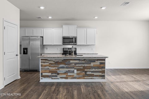 Tiny photo for 122 Harbour Pointe Lane, Oak Ridge, TN 37830 (MLS # 1356437)