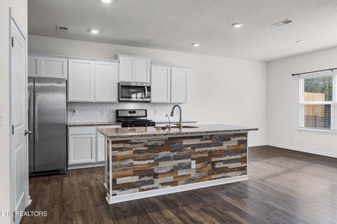 Tiny photo for 122 Harbour Pointe Lane, Oak Ridge, TN 37830 (MLS # 1356437)