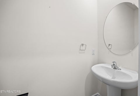Tiny photo for 122 Harbour Pointe Lane, Oak Ridge, TN 37830 (MLS # 1356437)