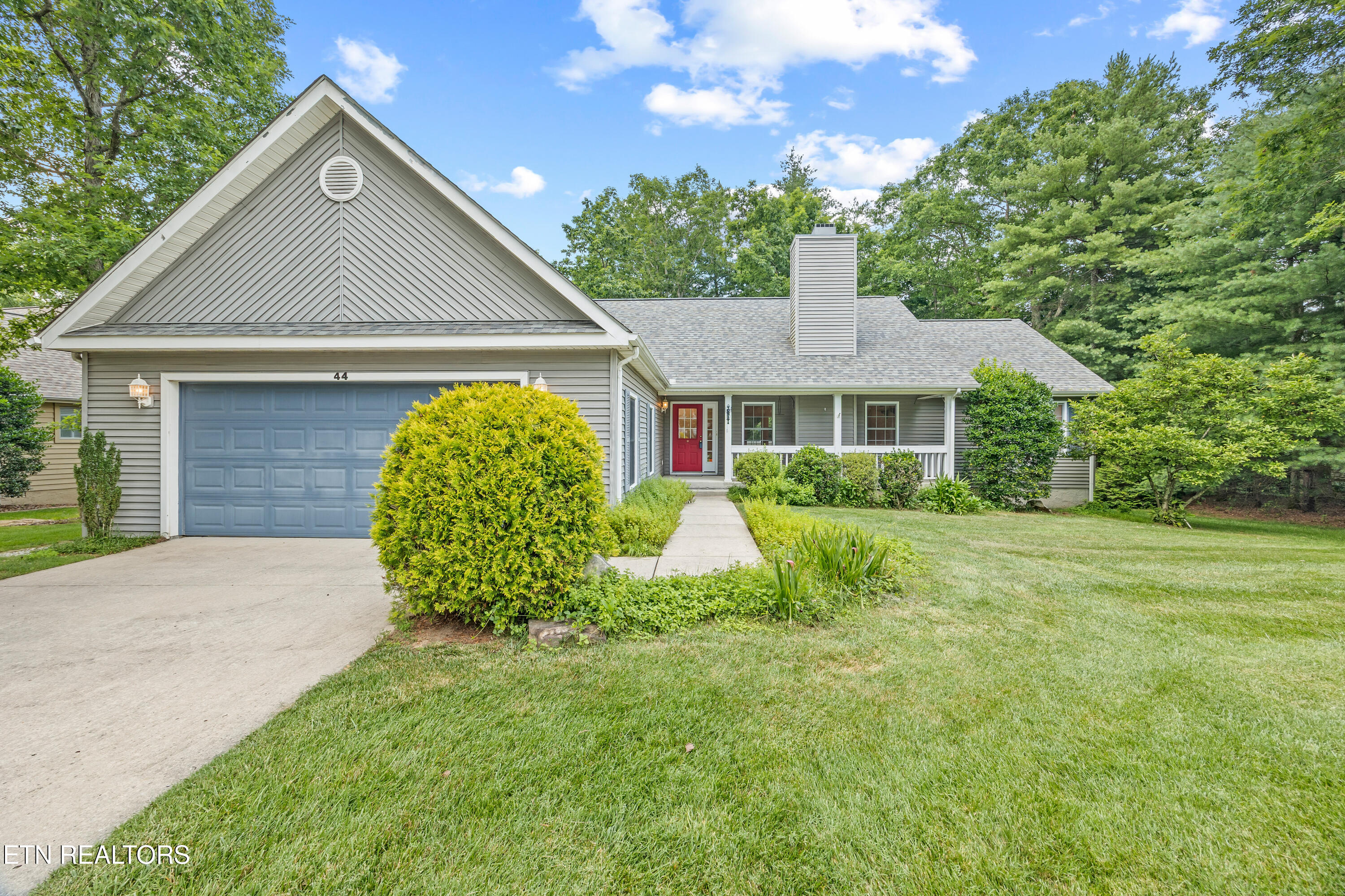 44 Roundstone Terrace