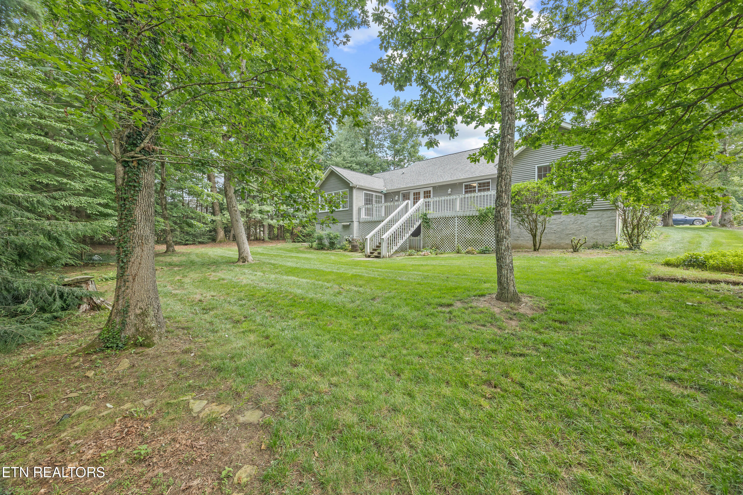 44 Roundstone Terrace