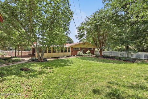 Tiny photo for 501 Rockingham Drive, Knoxville, TN 37909 (MLS # 1344971)