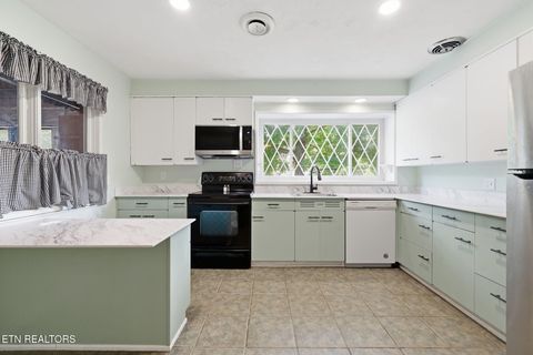 Tiny photo for 501 Rockingham Drive, Knoxville, TN 37909 (MLS # 1344971)