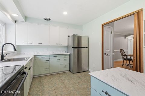 Tiny photo for 501 Rockingham Drive, Knoxville, TN 37909 (MLS # 1344971)