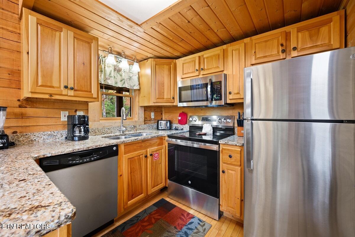 2313 Laughing Bear Way