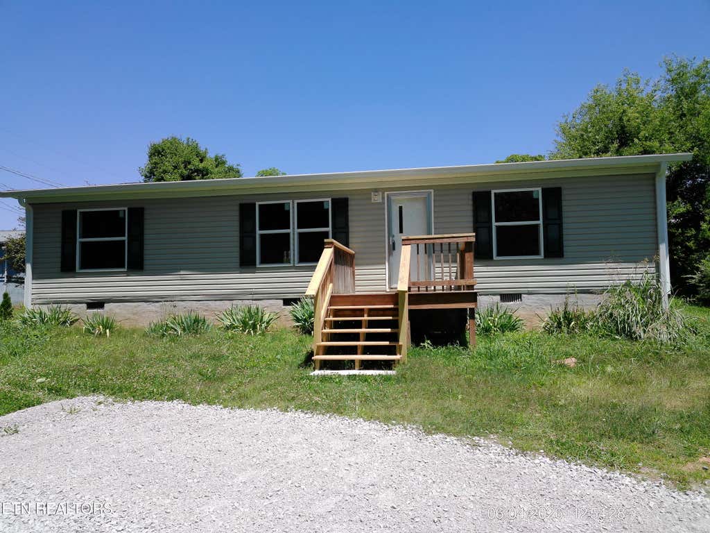 Photo of 207 Fair St, Sweetwater, TN 37874 (MLS # 1343505)