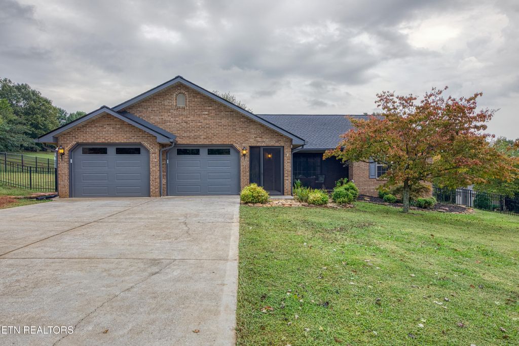 Photo of 2746 Ashton Lane, Sevierville, TN 37876 (MLS # 1316601)
