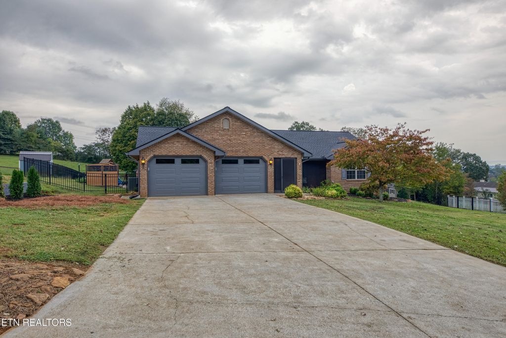 Photo of 2746 Ashton Lane, Sevierville, TN 37876 (MLS # 1316601)
