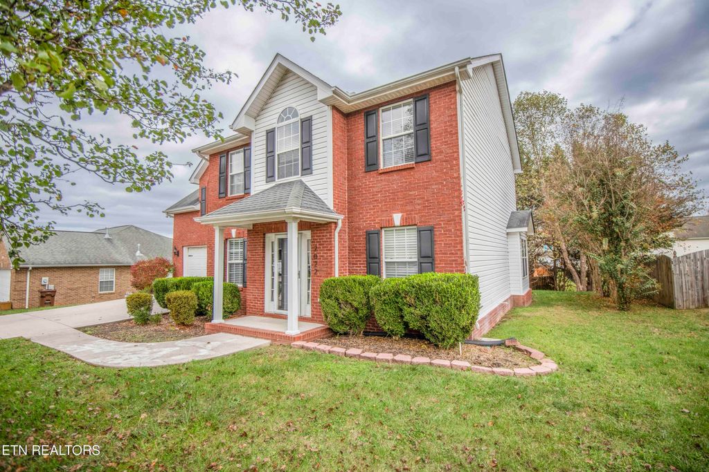 Photo of 7022 Pelsor Lane, Knoxville, TN 37918 (MLS # 1329100)