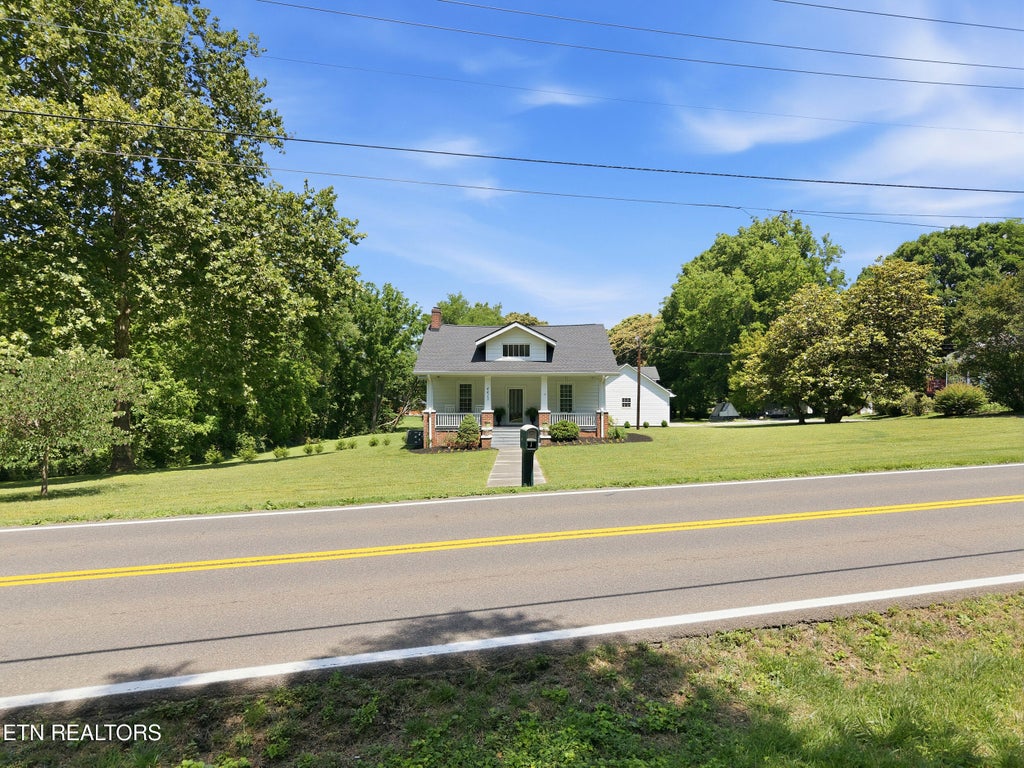 Photo of 4413 Tazewell Pike, Knoxville, TN 37918 (MLS # 1343630)