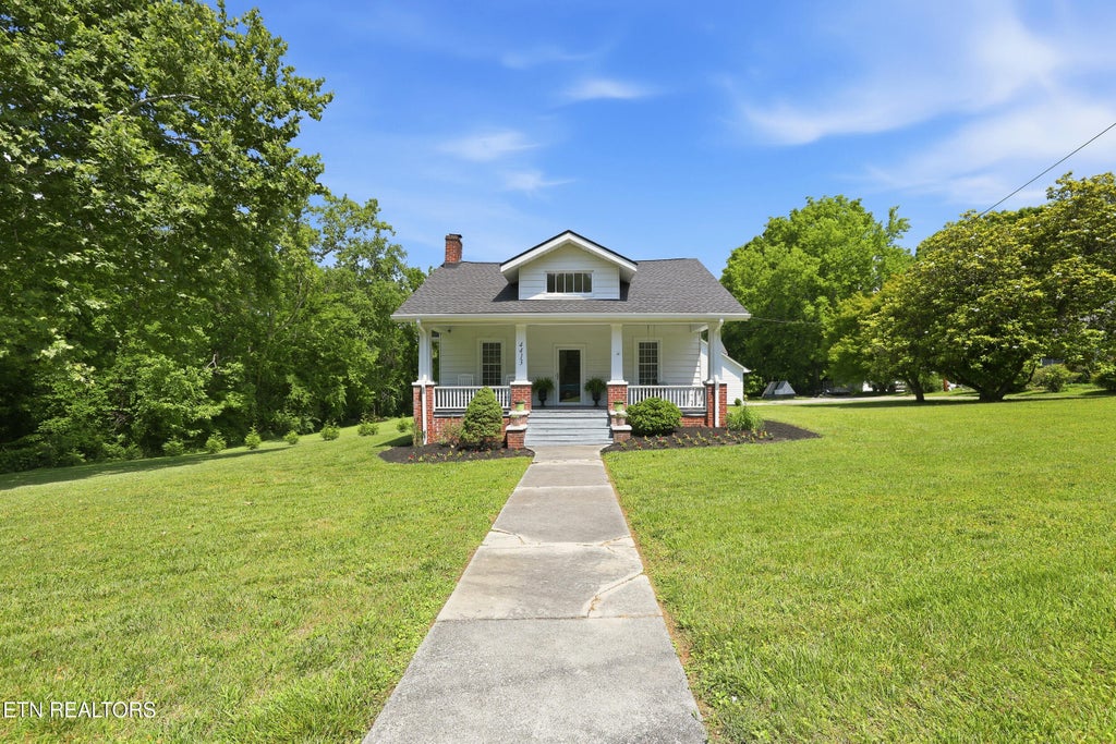 Photo of 4413 Tazewell Pike, Knoxville, TN 37918 (MLS # 1343630)