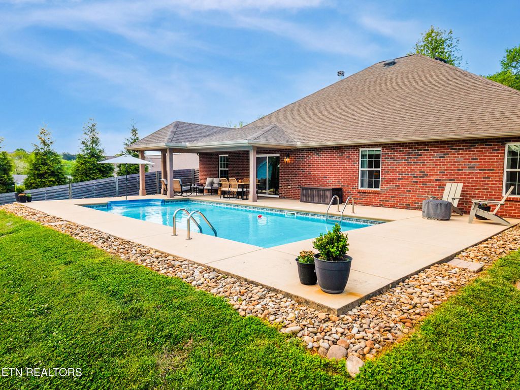 Photo of 907 Huntington Farms Rd, Maryville, TN 37803 (MLS # 1337151)