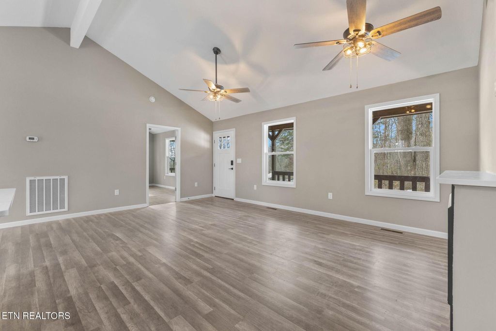 Photo of 280 Tionesta Drive, Jacksboro, TN 37757 (MLS # 1334176)