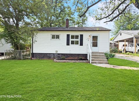 Photo of 2432 King St, Maryville, TN 37804 (MLS # 1342946)