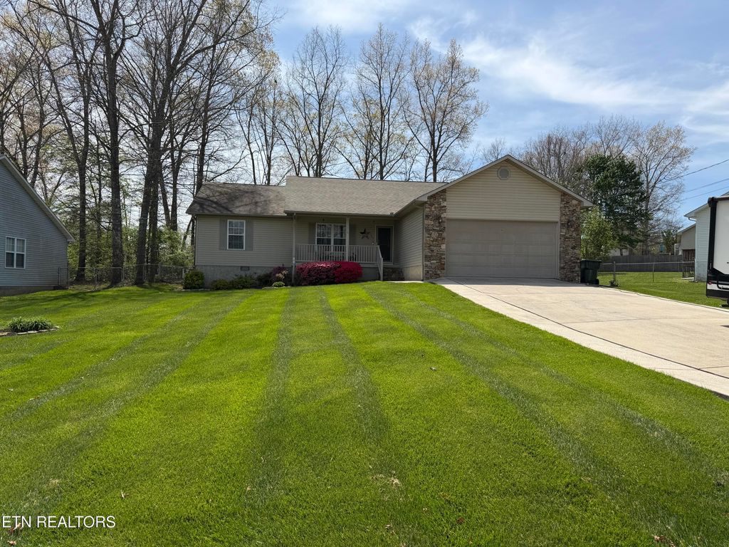 Photo of 365 Carriage Drive, Crossville, TN 38555 (MLS # 1336756)