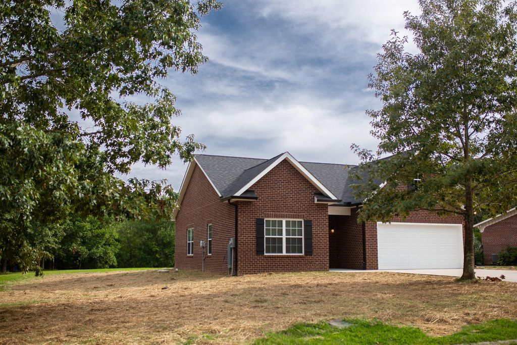 Photo of 315 White Oak Drive, Seymour, TN 37865 (MLS # 1089834)