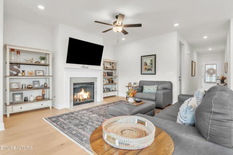 Tiny photo for 510 Sugar Maple Tr, Lenoir City, TN 37771 (MLS # 1355623)
