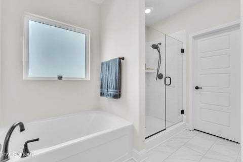 Tiny photo for 510 Sugar Maple Tr, Lenoir City, TN 37771 (MLS # 1355623)
