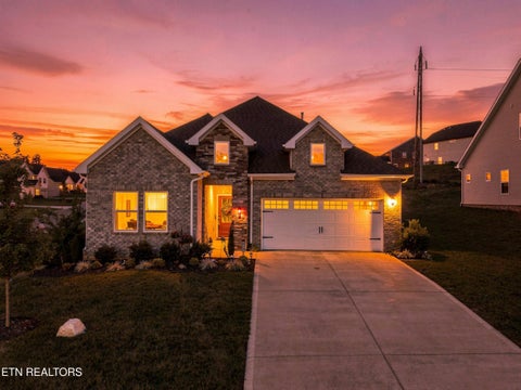 Photo of 510 Sugar Maple Tr, Lenoir City, TN 37771 (MLS # 1355623)