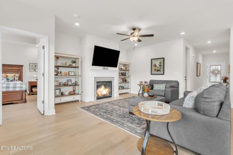 Tiny photo for 510 Sugar Maple Tr, Lenoir City, TN 37771 (MLS # 1355623)