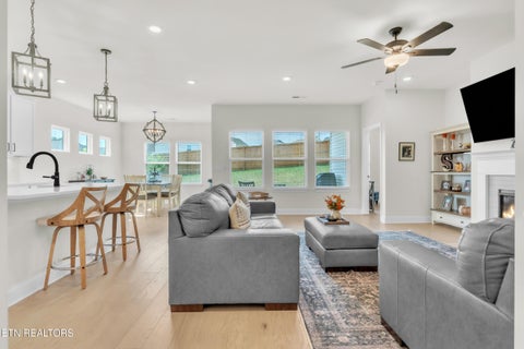 Tiny photo for 510 Sugar Maple Tr, Lenoir City, TN 37771 (MLS # 1355623)
