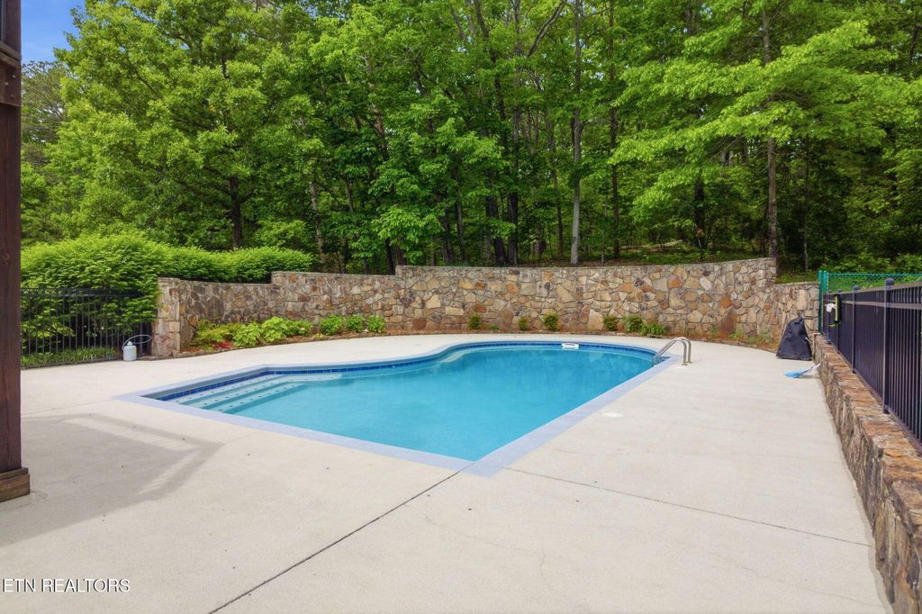 Photo of 9109 Lynnwood Lane, Rockford, TN 37853 (MLS # 1327947)