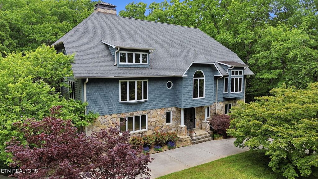 Photo of 9109 Lynnwood Lane, Rockford, TN 37853 (MLS # 1327947)