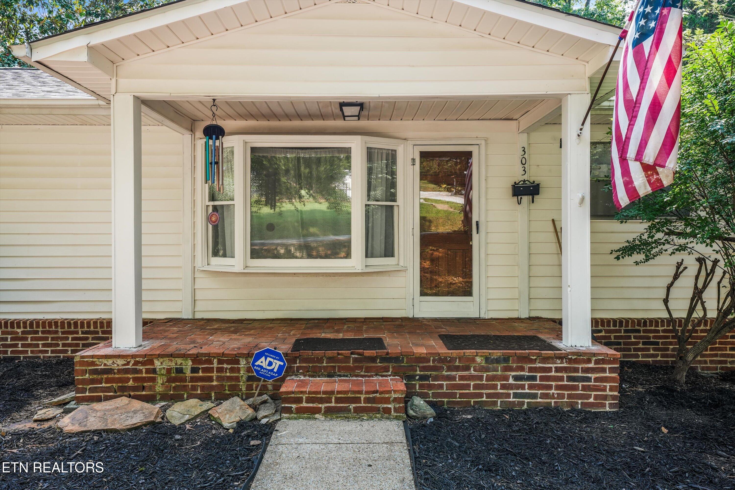 303 W Outer Drive