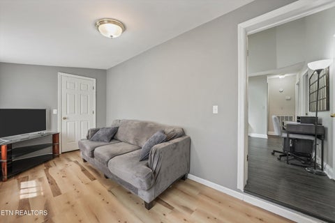 Tiny photo for 303 W Outer Drive, Oak Ridge, TN 37830 (MLS # 1356311)