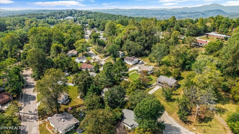 Tiny photo for 303 W Outer Drive, Oak Ridge, TN 37830 (MLS # 1356311)