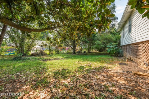 Tiny photo for 303 W Outer Drive, Oak Ridge, TN 37830 (MLS # 1356311)