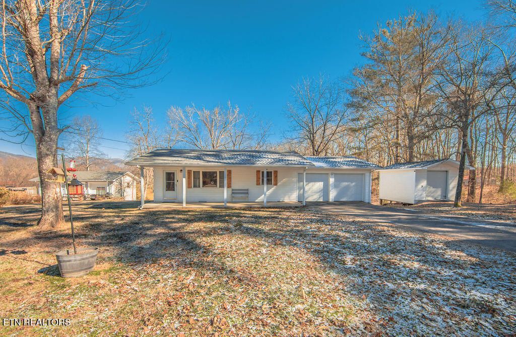 Photo of 307 Armes Chapel Rd, Wartburg, TN 37887 (MLS # 1287938)