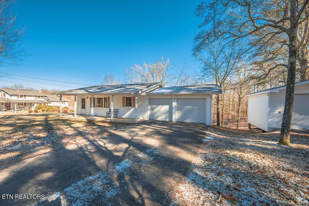 Photo of 307 Armes Chapel Rd, Wartburg, TN 37887 (MLS # 1287938)