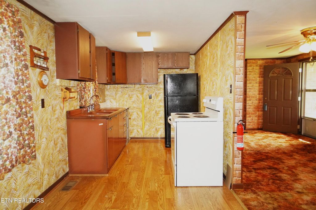 Photo of 412 Jimtown Rd, Newport, TN 37821 (MLS # 1338957)