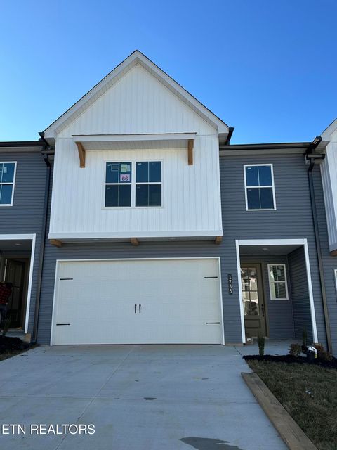 1735 Lateglow Way Knoxville TN 37931