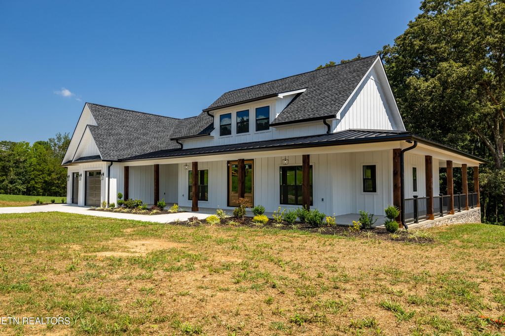 Photo of 1106 Sophie Drive, Greenback, TN 37742 (MLS # 1311653)