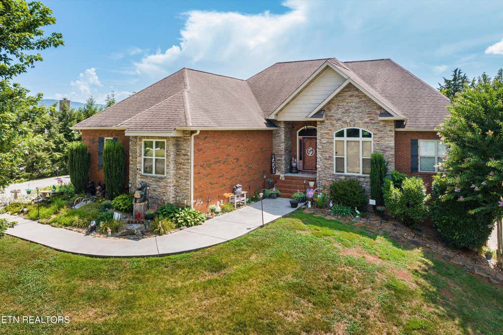 Photo of 1551 Mint Meadows Drive, Maryville, TN 37803 (MLS # 1346950)