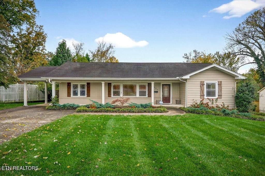 Photo of 577 E 4Th St, Cookeville, TN 38501 (MLS # 1320428)