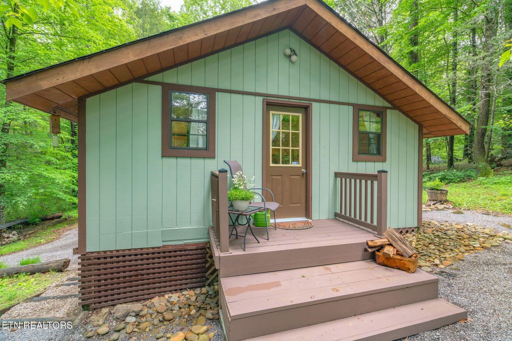 Photo of 251 Boat Gunnel Rd, Townsend, TN 37882 (MLS # 1301004)