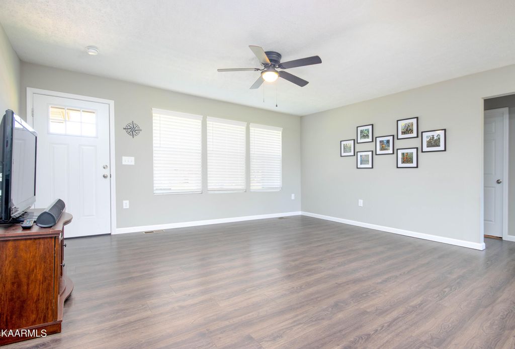 Photo of 1428 Branner St, White Pine, TN 37890 (MLS # 1224925)