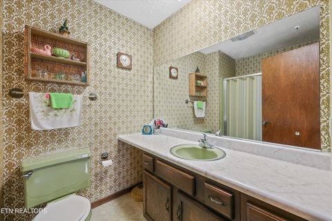 Tiny photo for 605 Woodland Drive, Clinton, TN 37716 (MLS # 1328904)