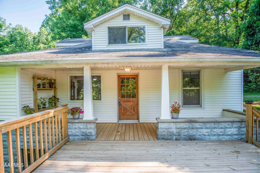 Photo of 243 Old Andersonville Pike, Heiskell, TN 37754 (MLS # 1235197)