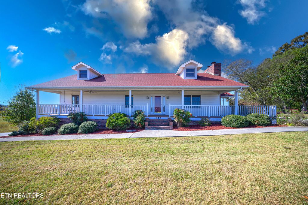 Photo of 677 Beard Rd, Strawberry Plains, TN 37871 (MLS # 1280457)