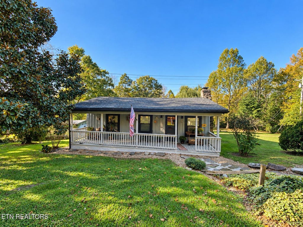 Photo of 4455 Trail Hollow Rd, Cosby, TN 37722 (MLS # 1359100)