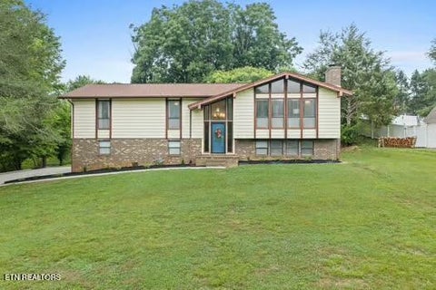 Photo of 609 Greenwood Drive, Clinton, TN 37716 (MLS # 1344286)